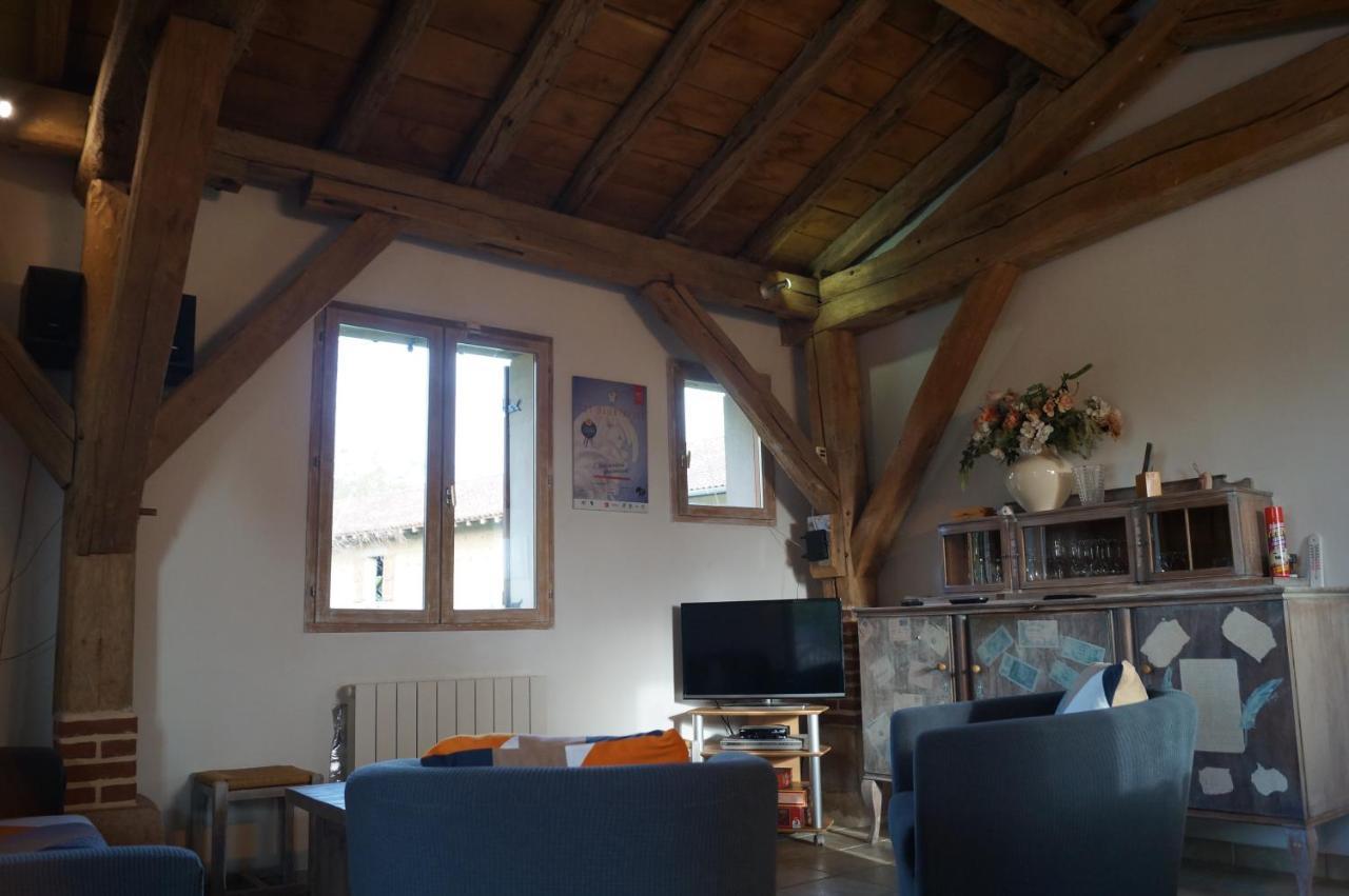 Gite De La Jument Grise Lescheroux Dış mekan fotoğraf